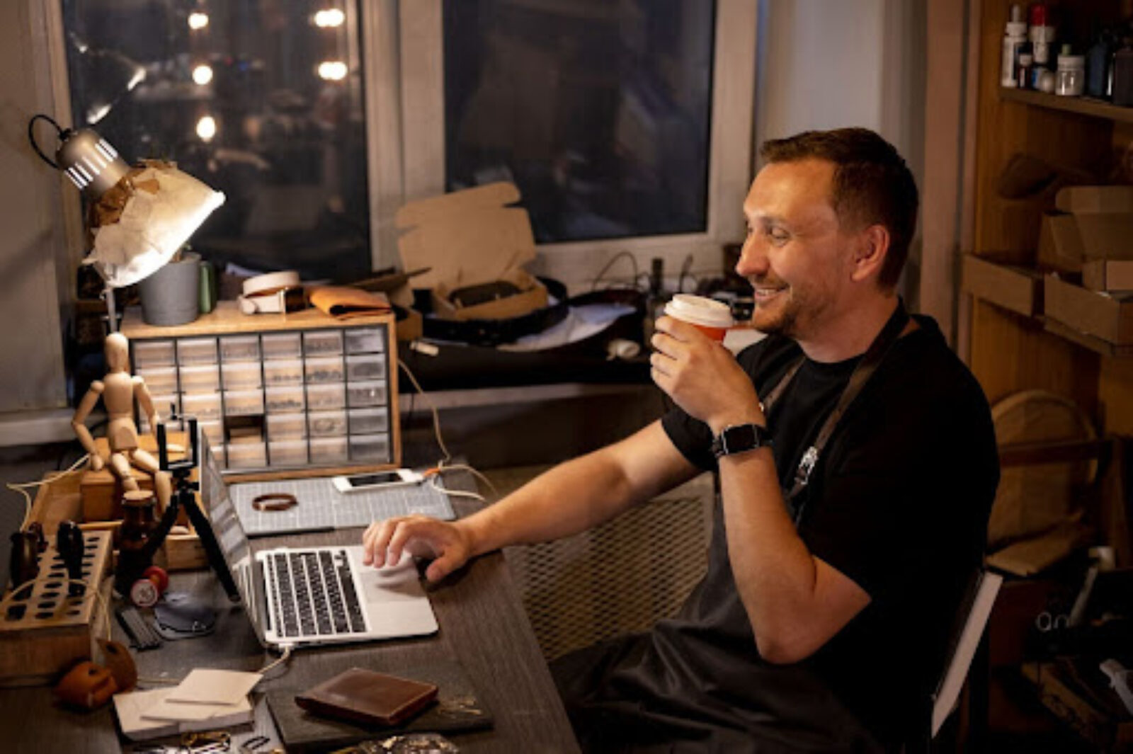 How Small Businesses Can Use AI to Improve Marketing in 2025