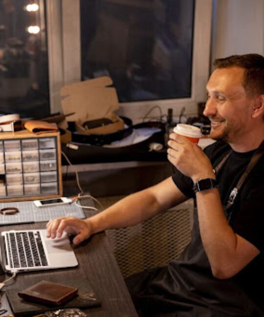 How Small Businesses Can Use AI to Improve Marketing in 2025